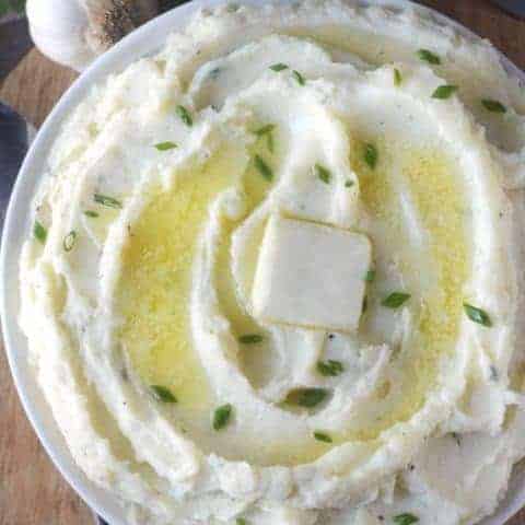 Garlic Roasted Creamy Mashed Potatoes