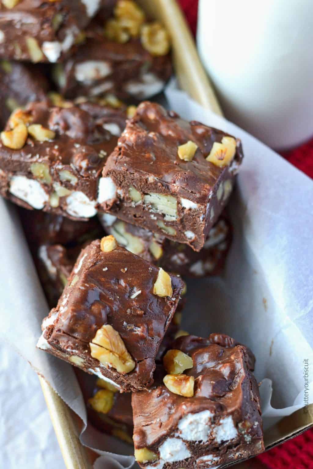 easy rocky road fudgein a rectangle bowl