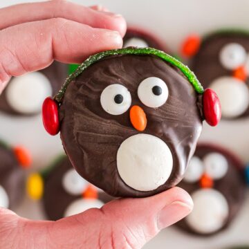 Oreo chocolate dipped cookie that looks like a penguin.