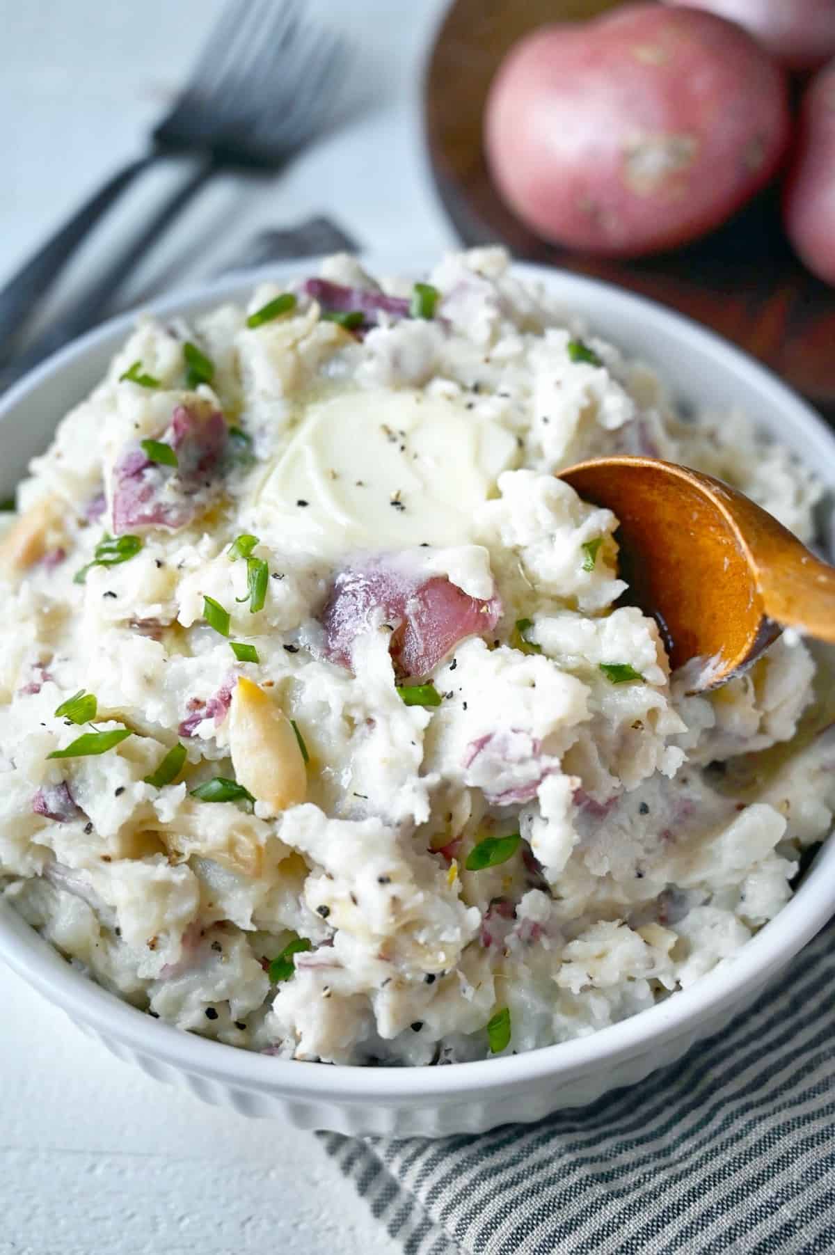 Roasted garlic red mashed potatoes- Butter Your Biscuit