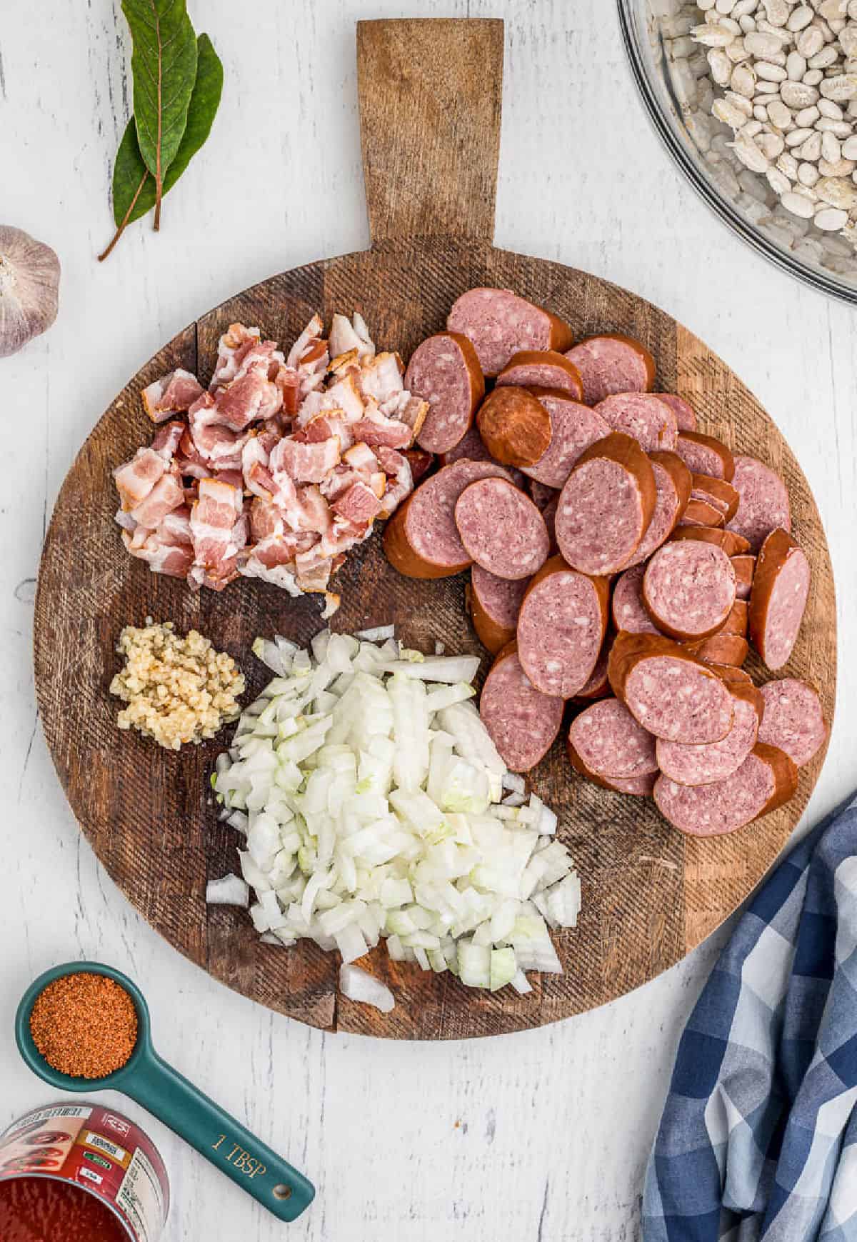 All the ingredients required for this stew.