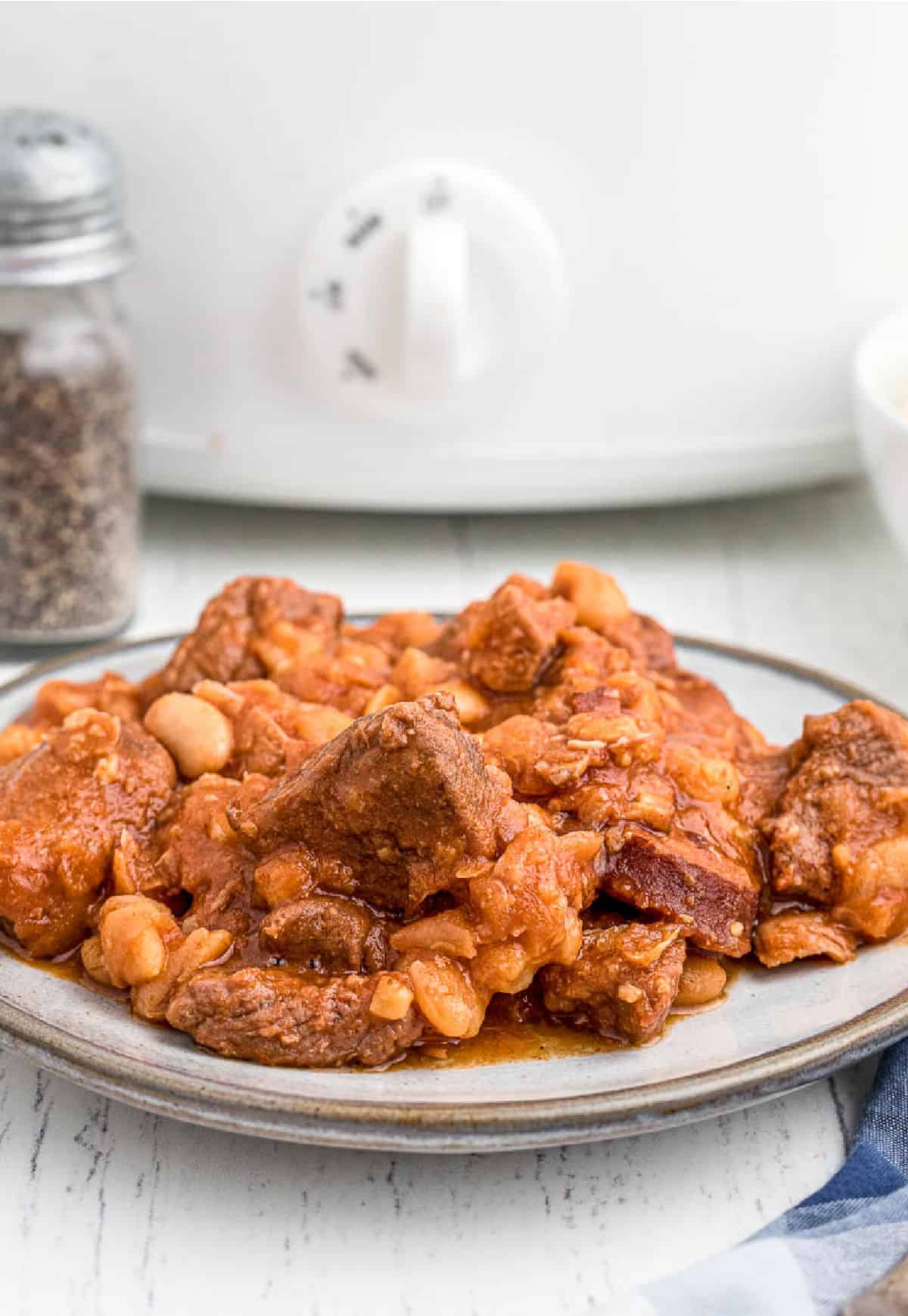 A bowl of slow cooker white bean stew.