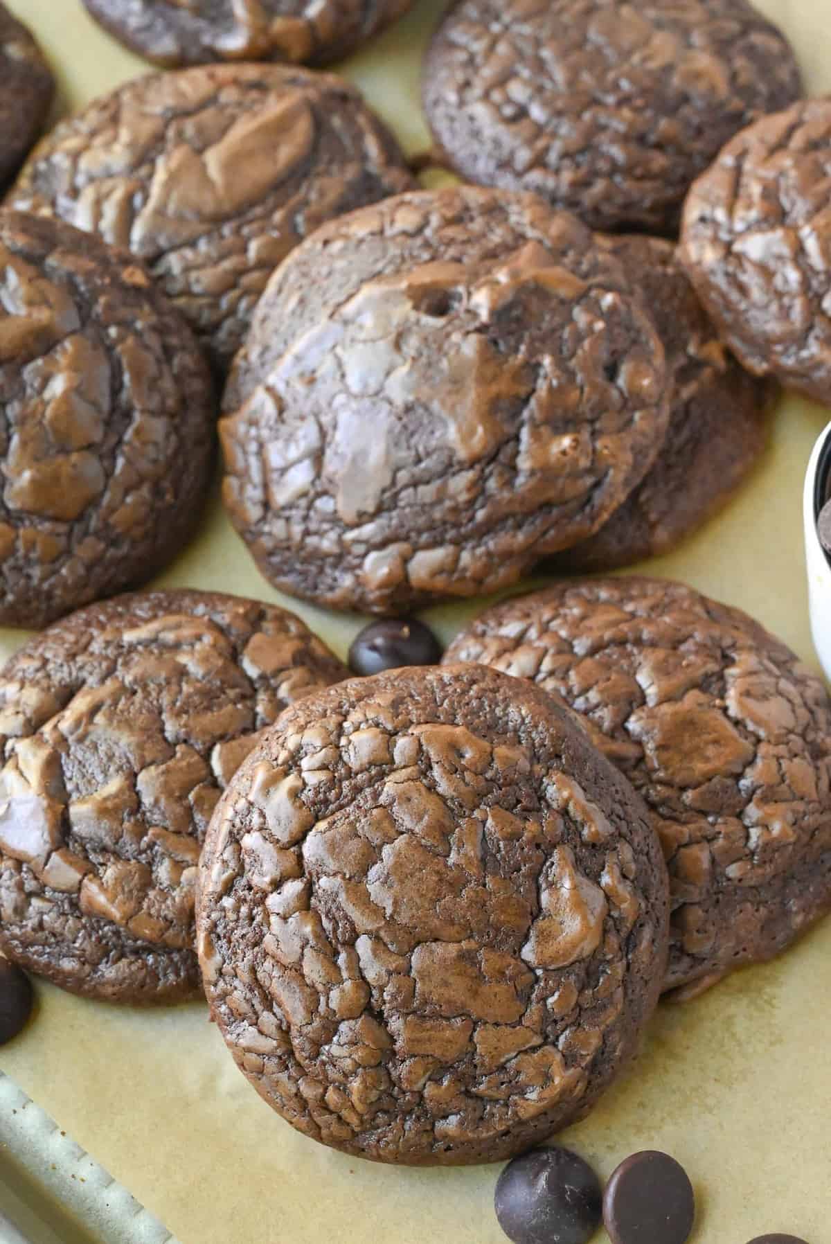 Brownie cookies on a baking sheet.