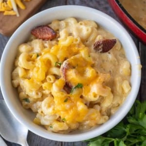 A bowl of macaroni and cheese