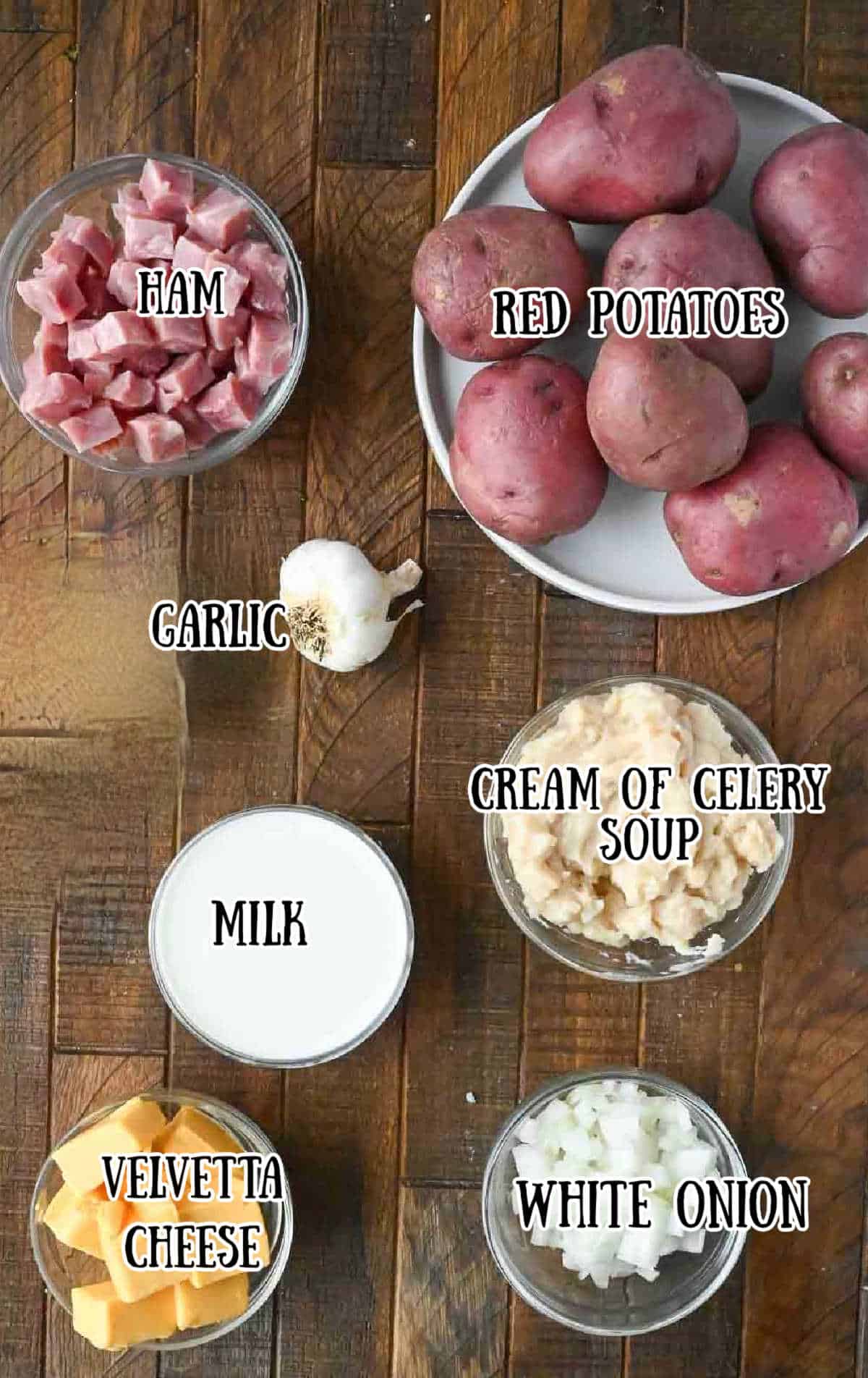 All the ingredients needed for these ham and potatoes.