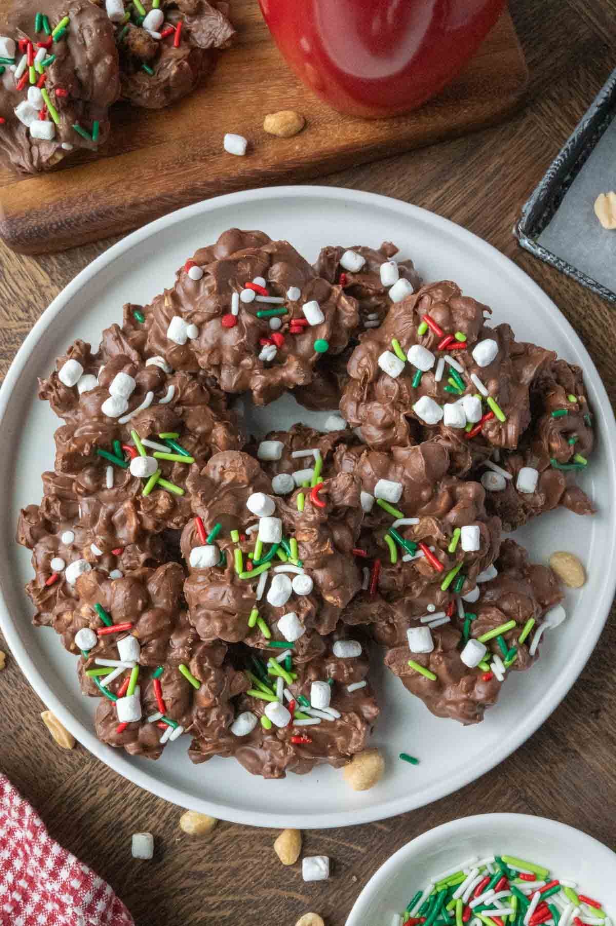 A plate of crockpot christmas candy.