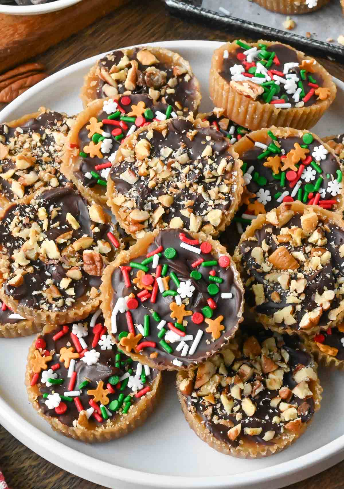 A closeup of toffee cookies.