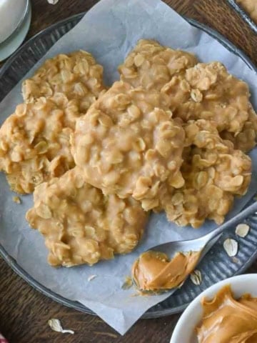 A plate of no bake peanut butter cookies.